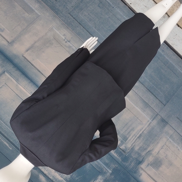 Kasper Separates Ladies (2) Piece Dress/Blazer Suit Set - Picture 16 of 17